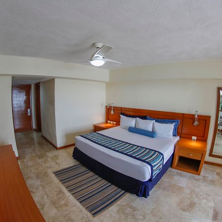 Plaza Pelicanos Grand Beach Resort All Inclusive Puerto Vallarta Buitenkant foto
