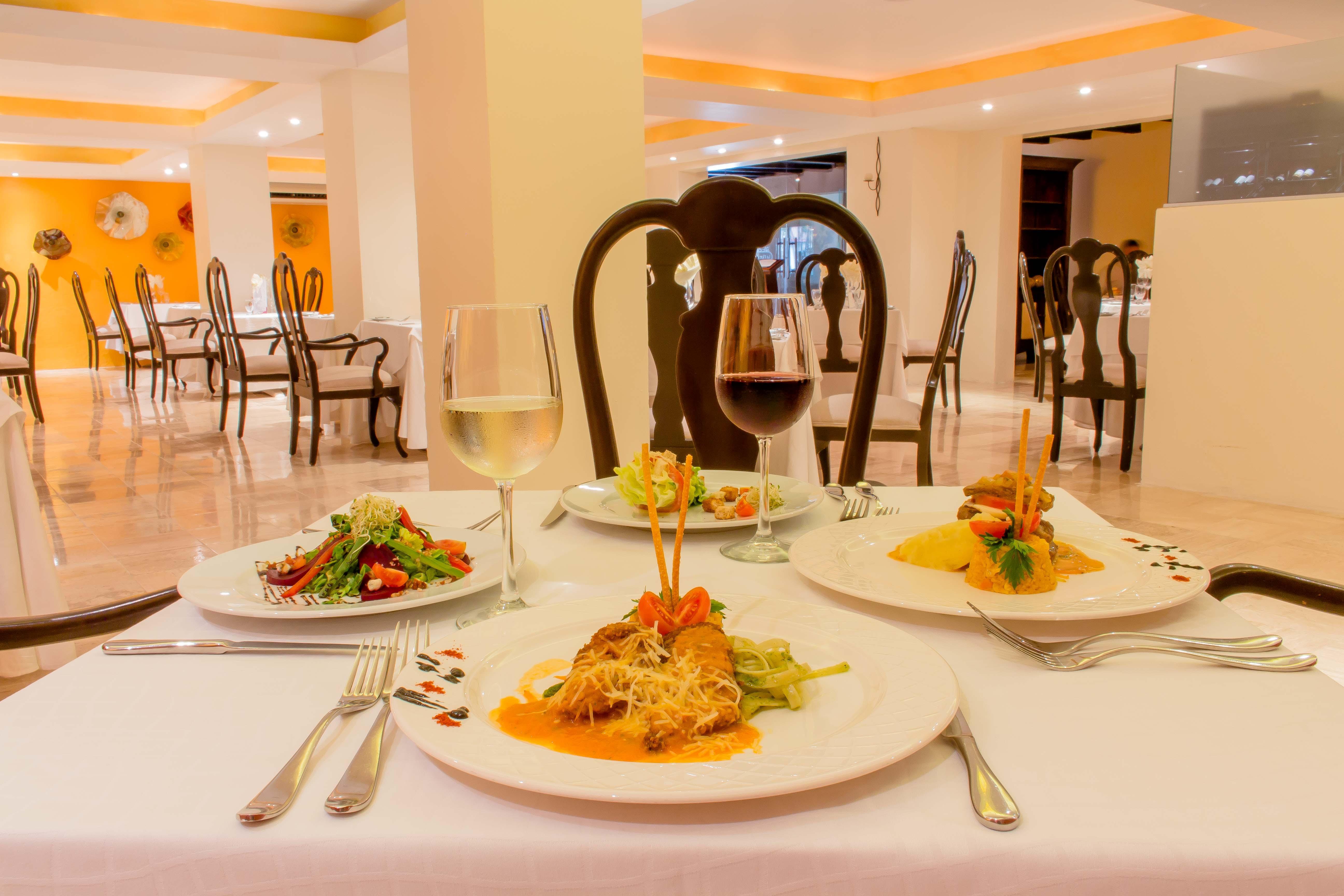 Plaza Pelicanos Grand Beach Resort All Inclusive Puerto Vallarta Buitenkant foto