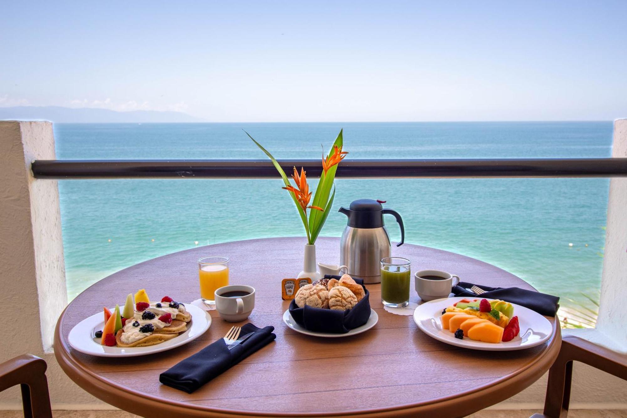 Plaza Pelicanos Grand Beach Resort All Inclusive Puerto Vallarta Buitenkant foto