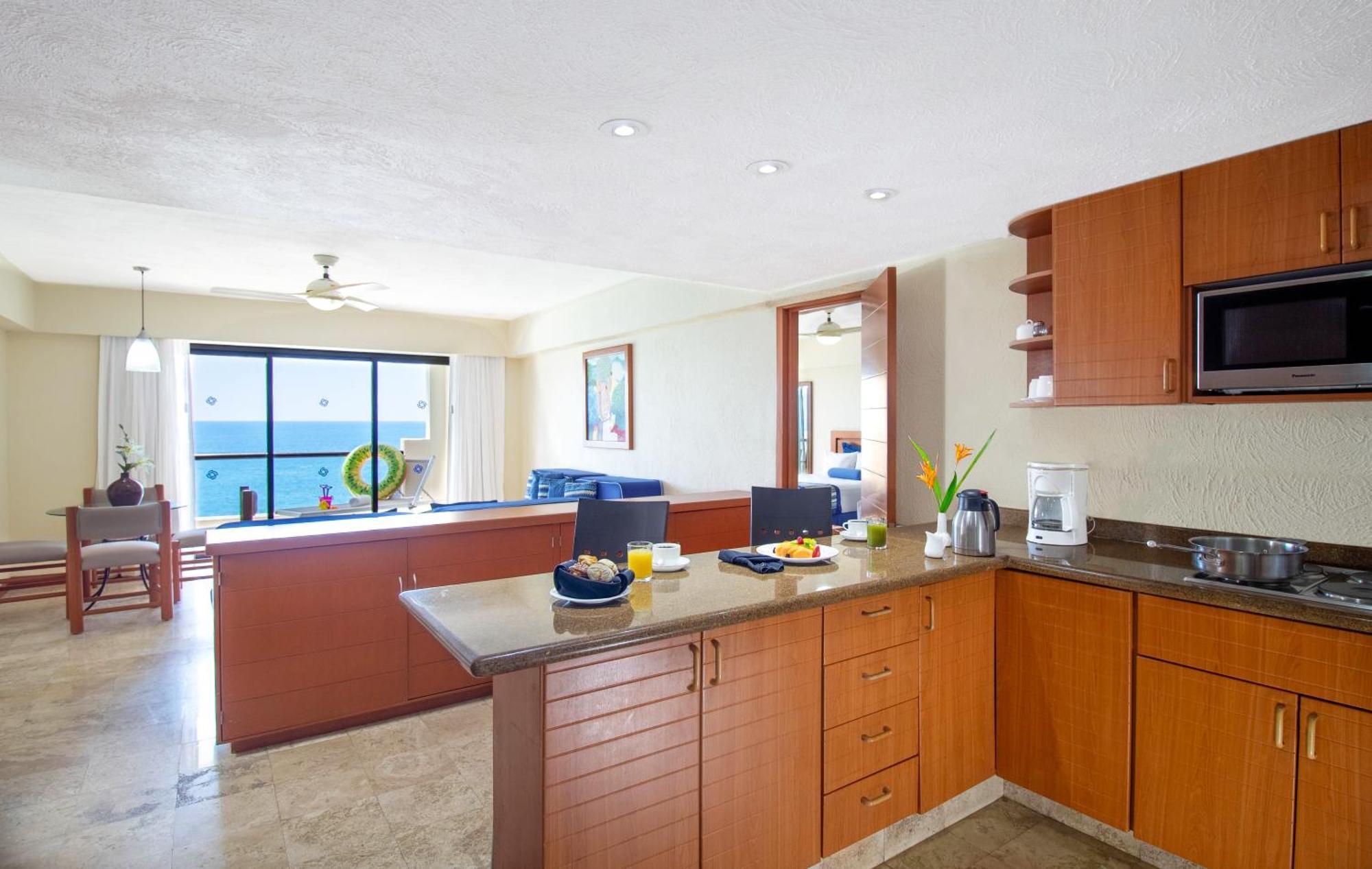 Plaza Pelicanos Grand Beach Resort All Inclusive Puerto Vallarta Buitenkant foto