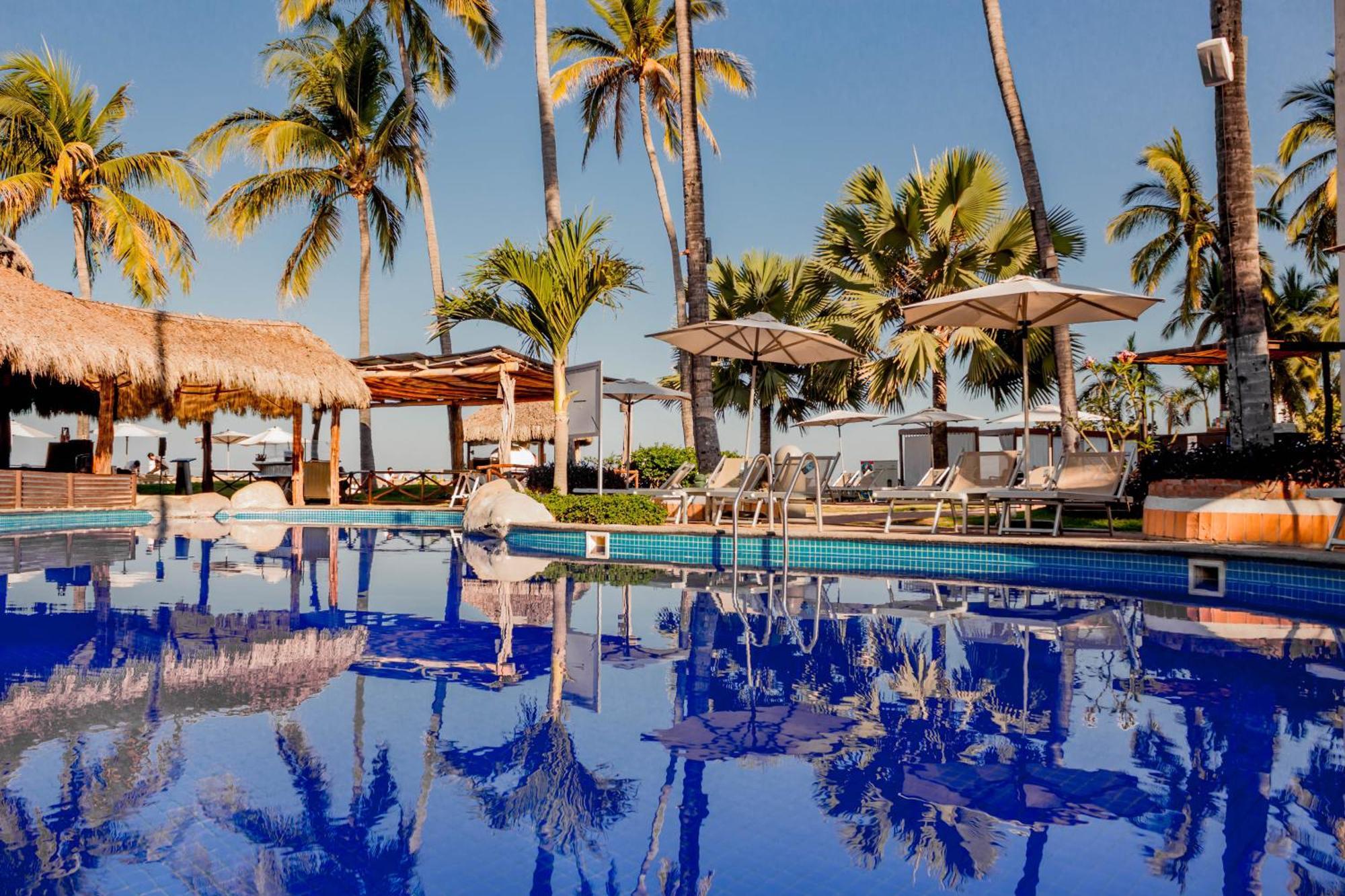 Plaza Pelicanos Grand Beach Resort All Inclusive Puerto Vallarta Buitenkant foto